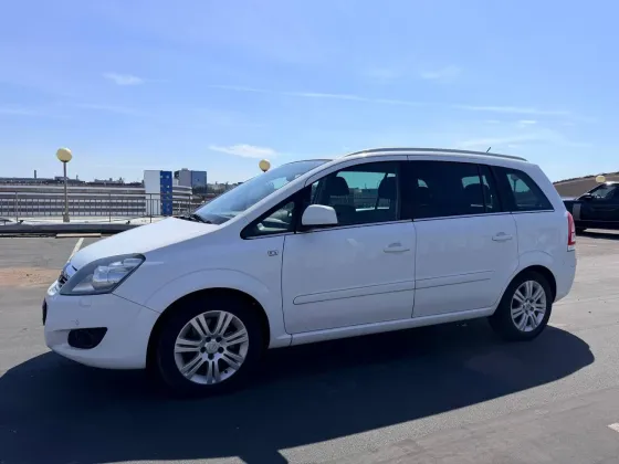 Продажа Opel Zafira (B) Рестайлинг, 2011 г., Минск Минск