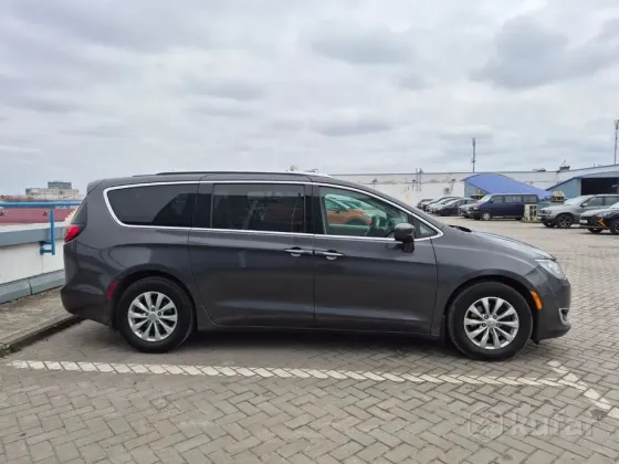 Продажа Chrysler Pacifica RU, 2018 г., Минск Минск