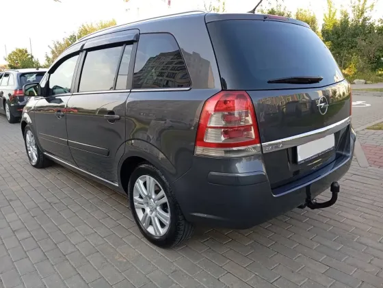 Продажа Opel Zafira (B) Рестайлинг, 2010 г., Минск Минск