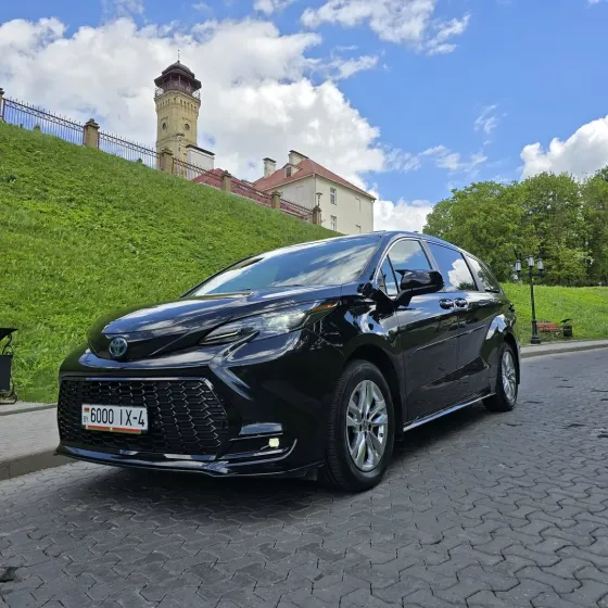 Продажа Toyota Sienna IV, 2021 г., Гродно Гродно