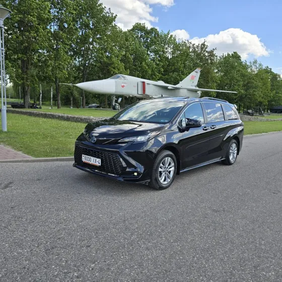 Продажа Toyota Sienna IV, 2021 г., Гродно Гродно
