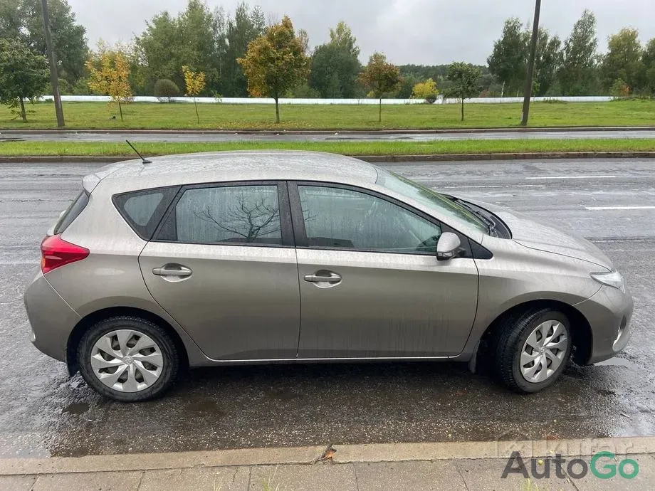 Продажа Toyota Auris II, 2013 г., Минск Минск - изображение 3