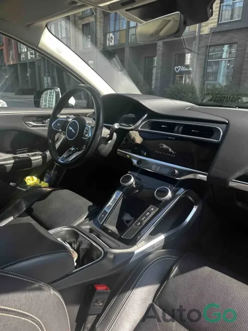  I-Pace