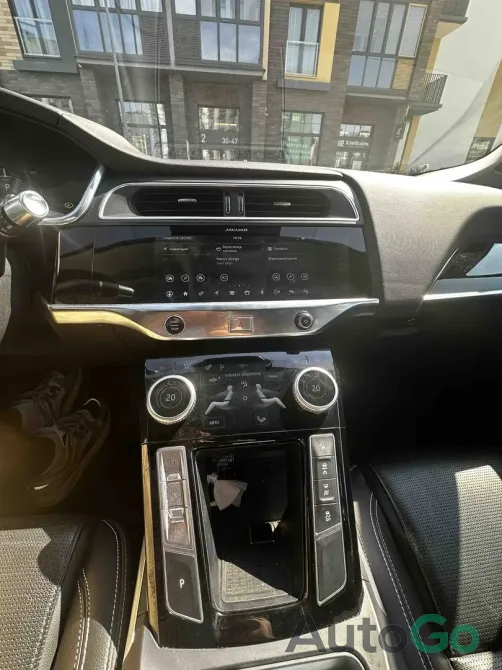  I-Pace