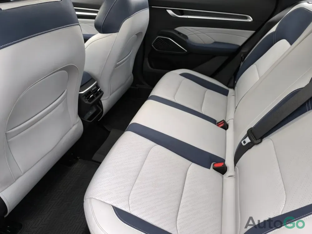 Продажа Geely Emgrand (II), 2023 г., Минск Минск - изображение 11