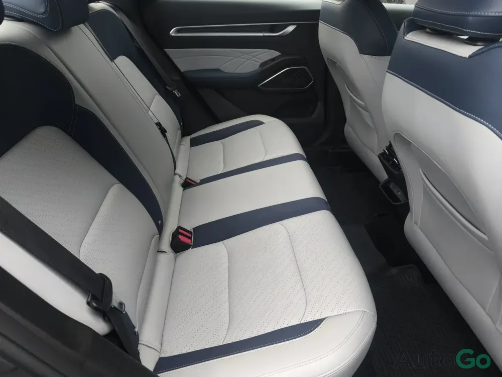 Продажа Geely Emgrand (II), 2023 г., Минск Минск - изображение 10