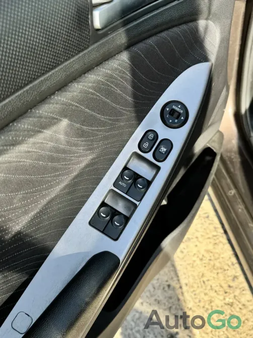 Продажа Hyundai Solaris I Рестайлинг, 2014г., Могилёв Могилев - изображение 6
