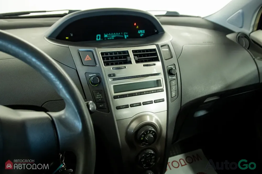 Продажа Toyota Yaris II (XP90) Рестайлинг, 2011 г., Минск Минск - изображение 10