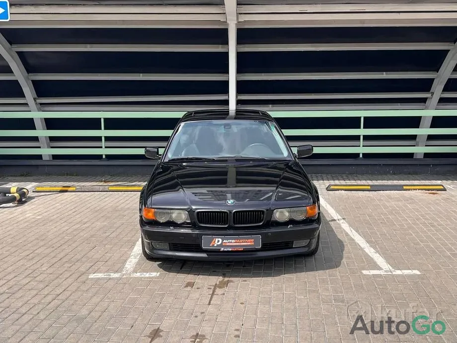  7 серия III (E38) Рестайлинг