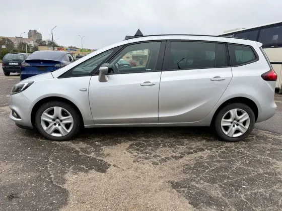 Продажа Opel Zafira C Рестайлинг, 2018 г., Гродно Гродно