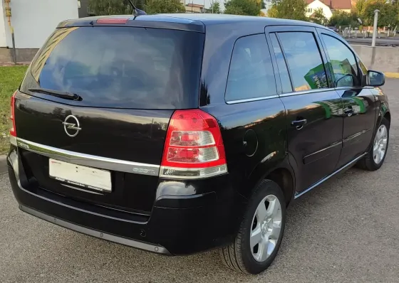 Продажа Opel Zafira B Рестайлинг, 2011г., Минск Минск