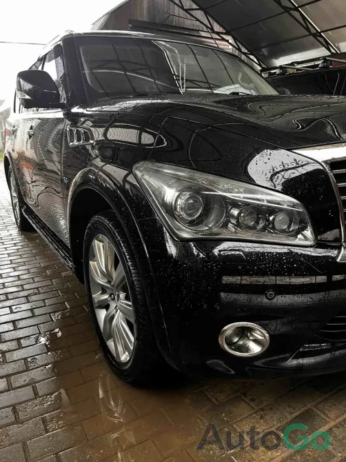  QX80