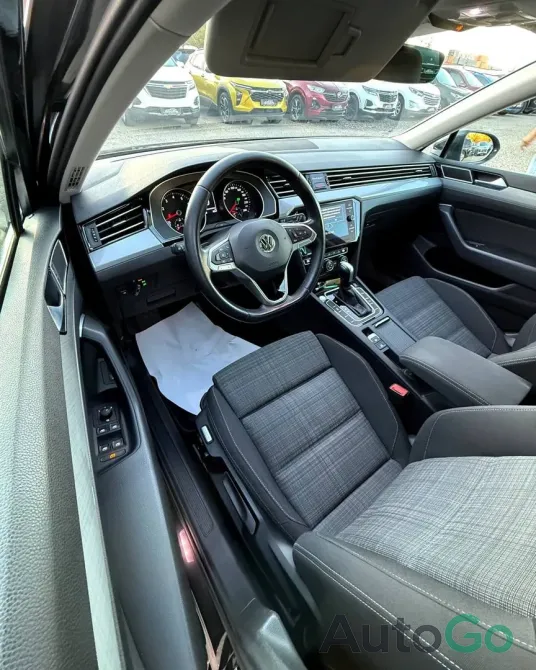 Продажа Volkswagen Passat (B8) Рестайлинг, 2019 г., Брест Брест - изображение 8
