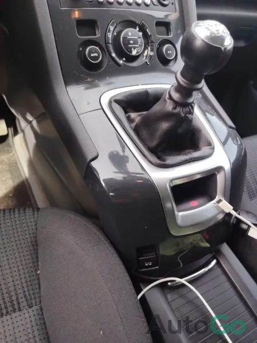 Продажа Peugeot 5008 (I), 2013 г., Лида Лида - изображение 6