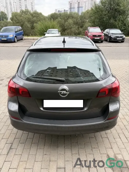 Продажа Opel Astra J, 2011г., Минск Минск - изображение 2