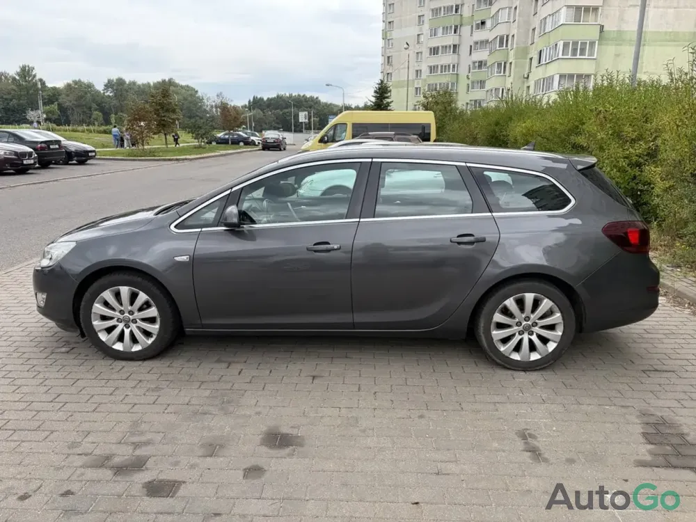 Продажа Opel Astra J, 2011г., Минск Минск - изображение 4