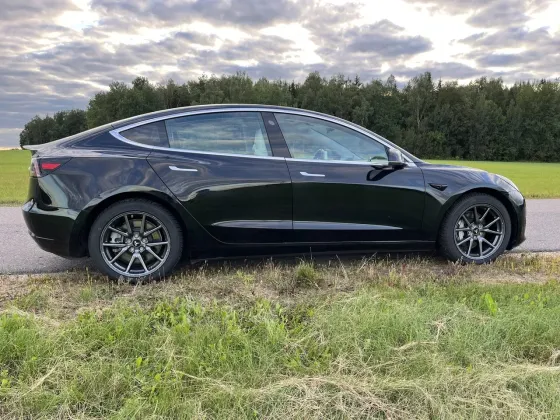 Продажа Tesla Model 3 (I), 2019 г., Смолевичи Смолевичи