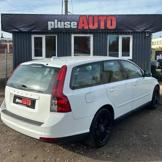 Продажа Volvo V50 I Рестайлинг, 2010г., Полоцк Полоцк