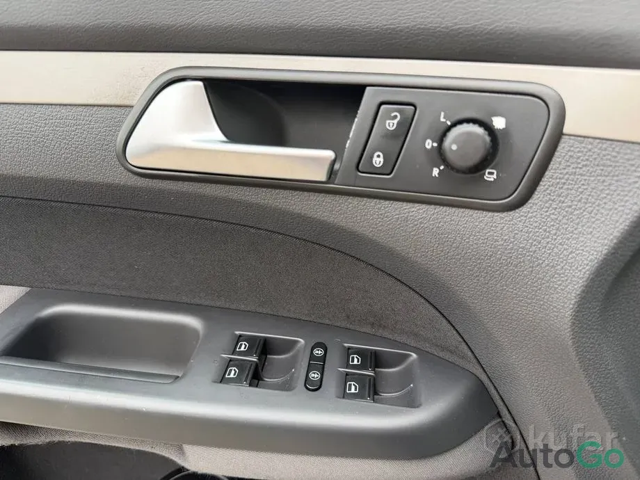 Продажа Volkswagen Touran II, 2010 г., Гомель Гомель - изображение 9