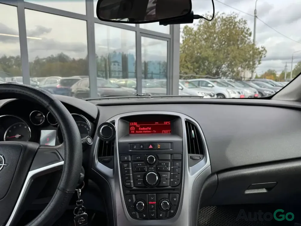 Продажа Opel Astra J Рестайлинг, 2013г., Минск Минск - изображение 12