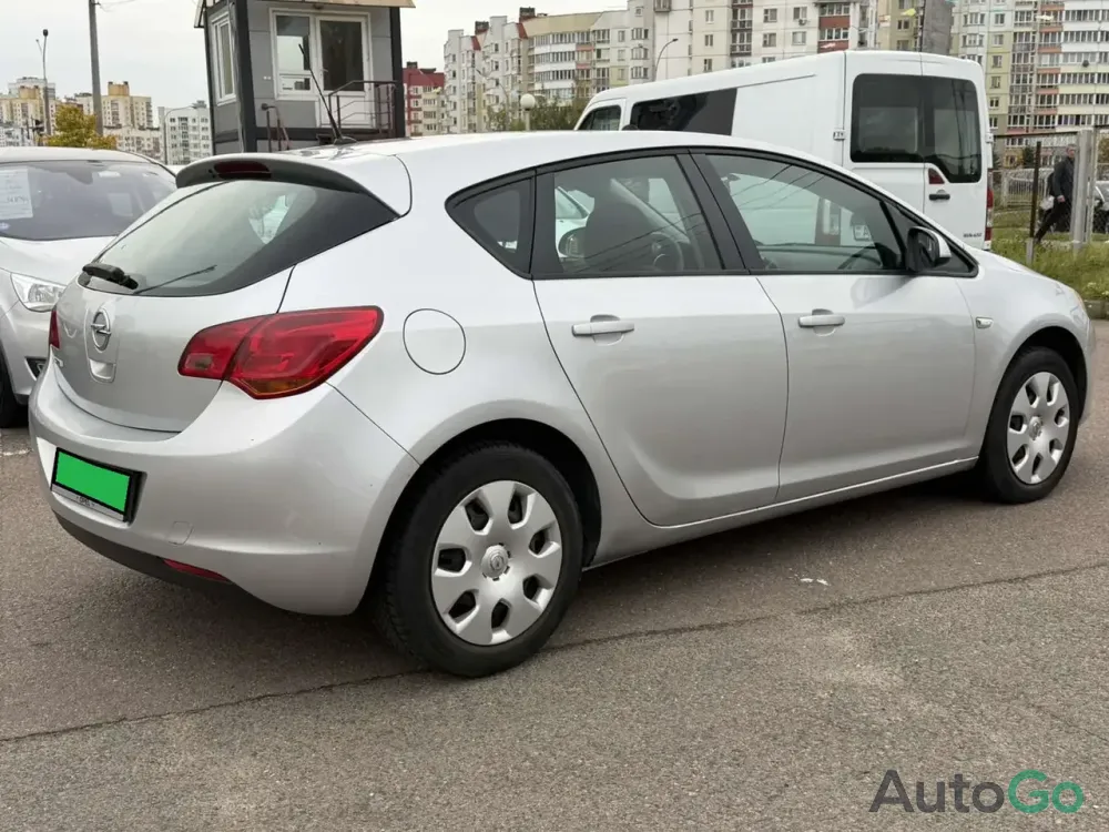 Продажа Opel Astra J, 2010г., Минск Минск - изображение 6