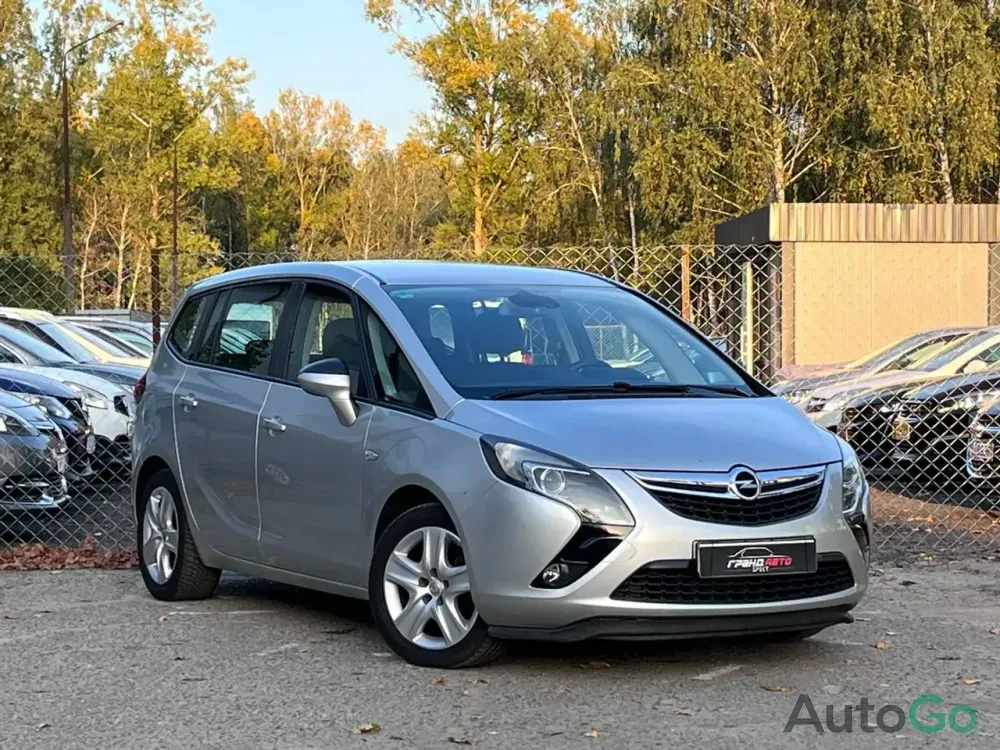 Продажа Opel Zafira C, 2016г., Кобрин Кобрин - изображение 1