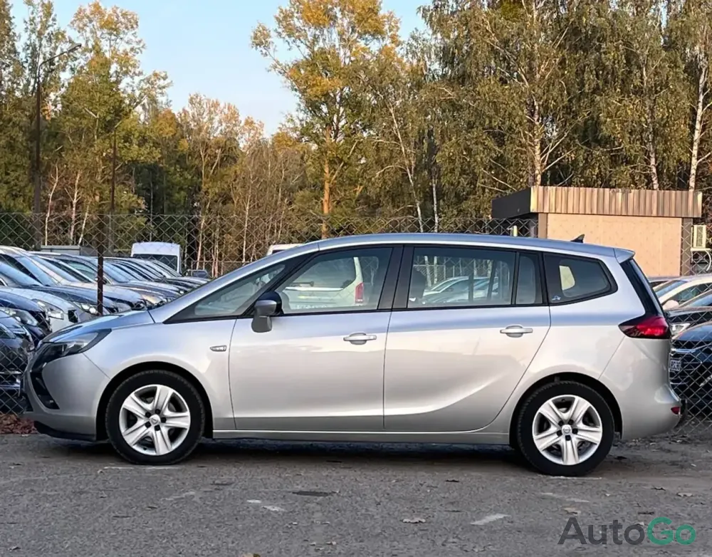 Продажа Opel Zafira C, 2016г., Кобрин Кобрин - изображение 5