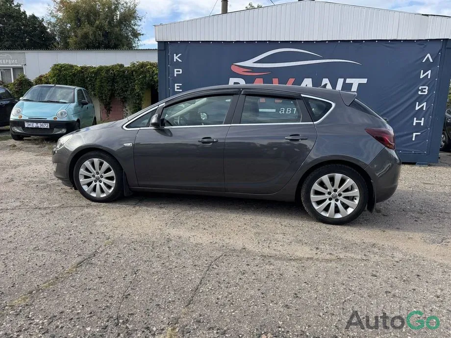 Продажа Opel Astra J, 2010 г., Гомель Гомель - изображение 2
