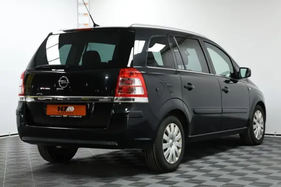 Продажа Opel Zafira B Рестайлинг, 2013г., Минск Минск