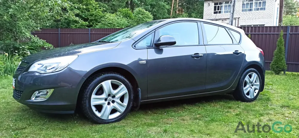 Продажа Opel Astra J, 2011 г., Минск Минск - изображение 3