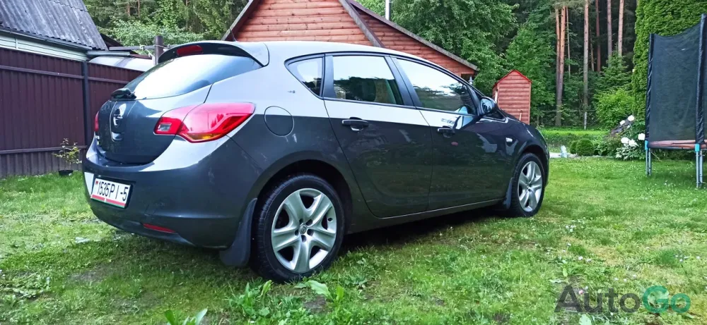 Продажа Opel Astra J, 2011 г., Минск Минск - изображение 8