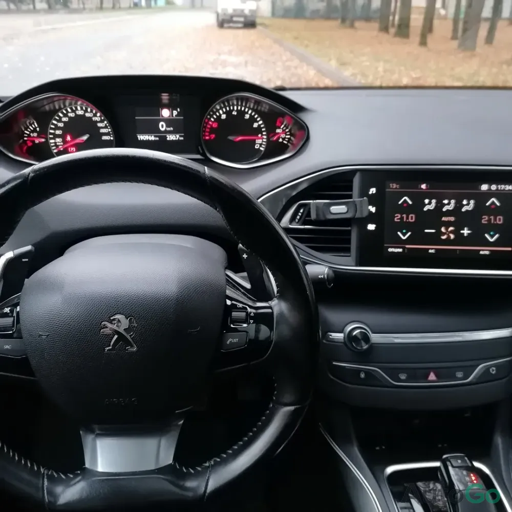 Продажа Peugeot 308 (II) Рестайлинг, 2018 г., Минск Минск - изображение 5