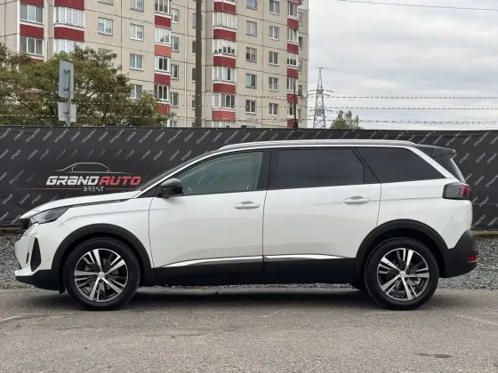 Продажа Peugeot 5008 II Рестайлинг, 2021г., Брест Брест