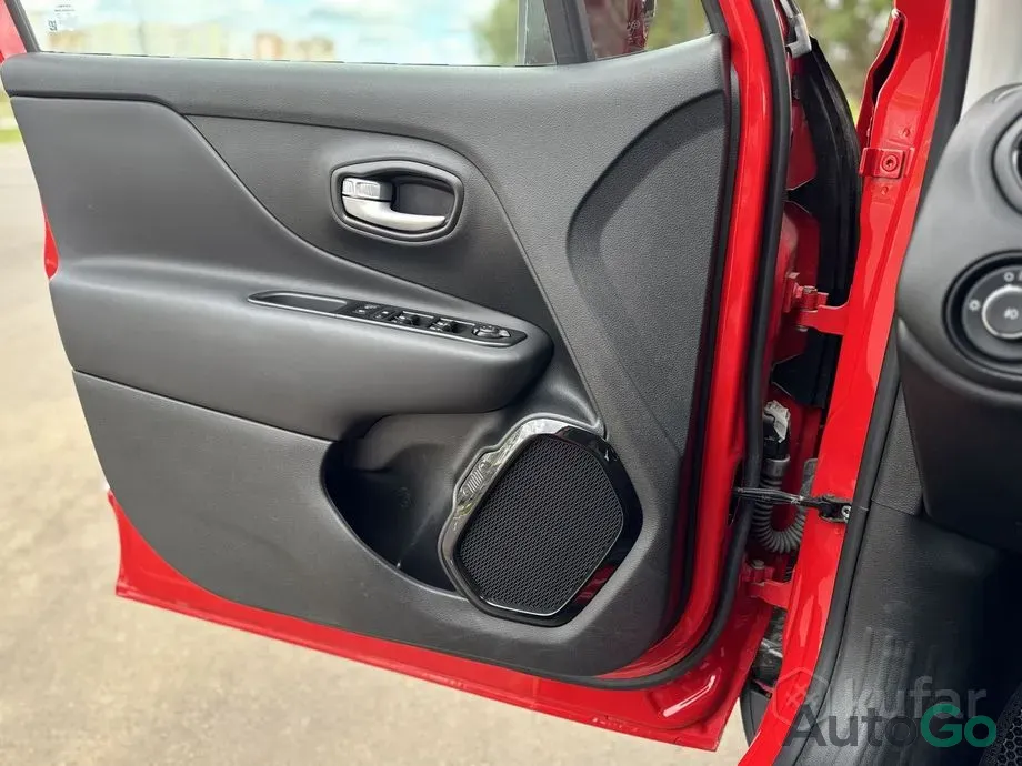 Продажа Jeep Renegade I Рестайлинг, 2023 г., Витебск Витебск - изображение 9