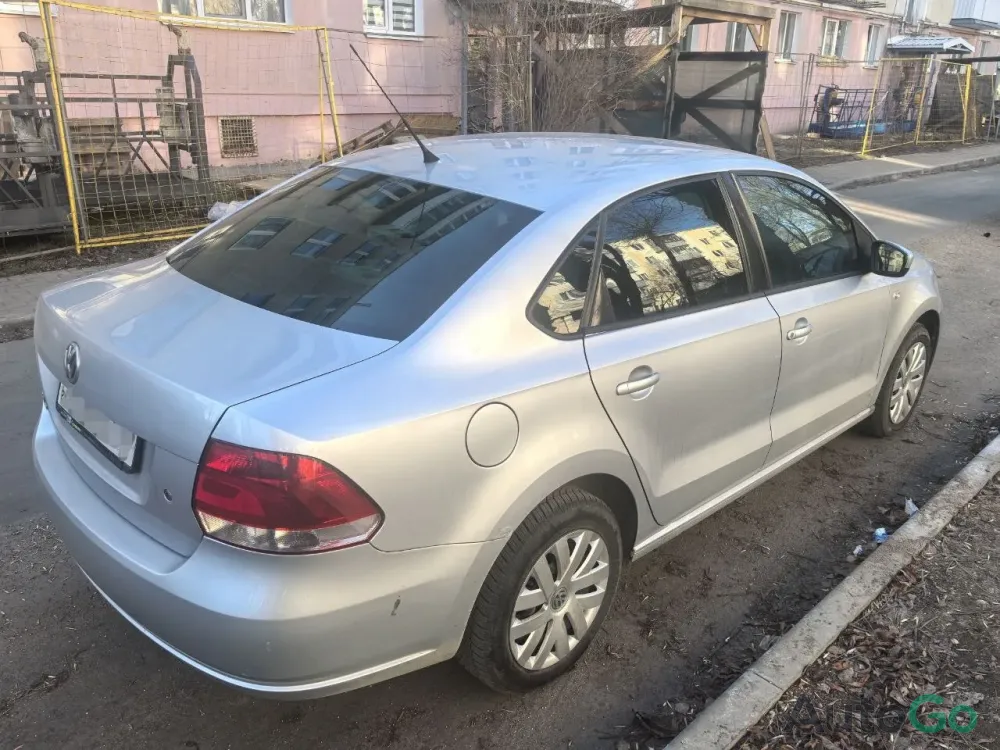  Polo (V)