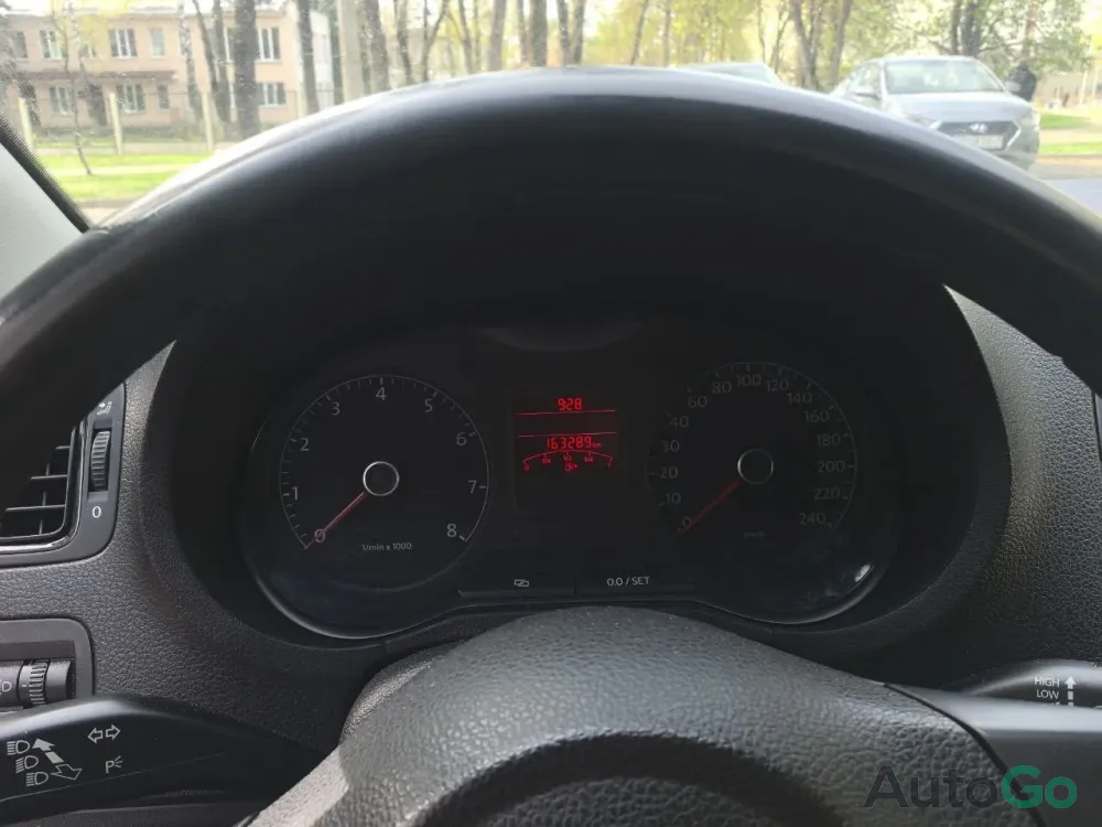  Polo (V)