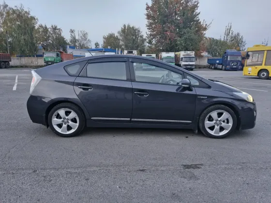 Продажа Toyota Prius III (XW30), 2010 г., Минск Минск