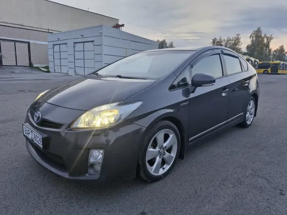 Продажа Toyota Prius III (XW30), 2010 г., Минск Минск