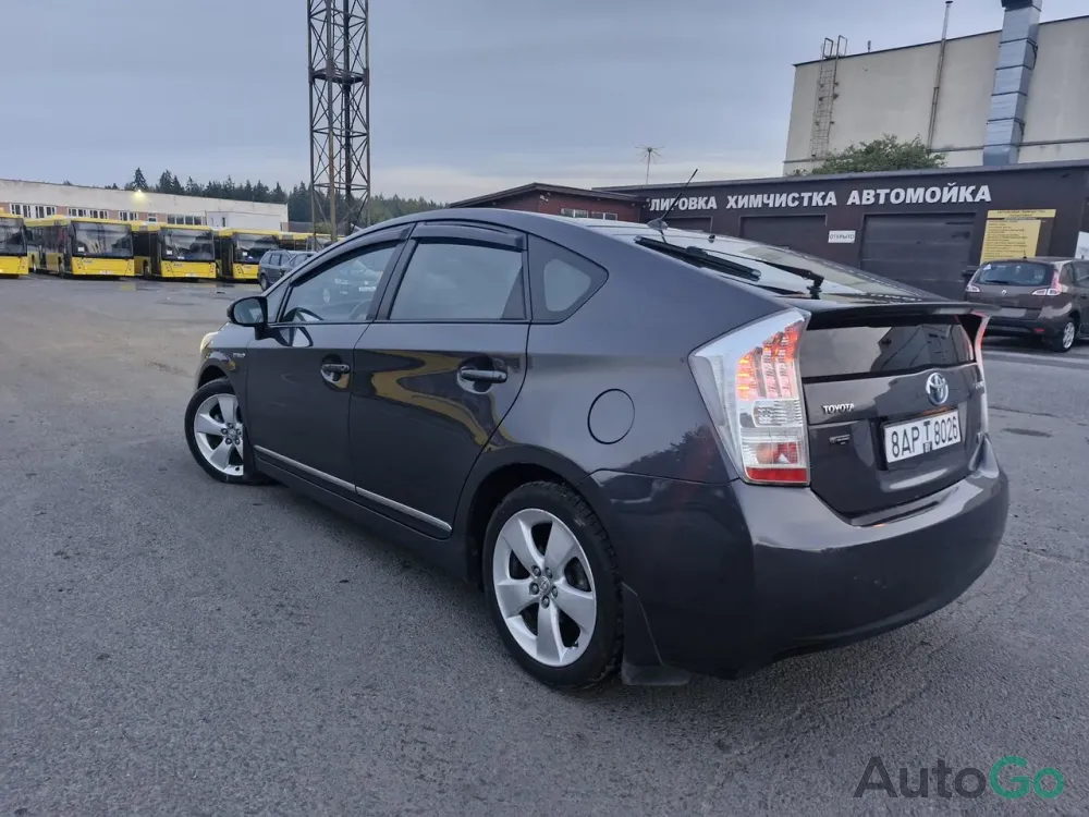 Продажа Toyota Prius III (XW30), 2010 г., Минск Минск - изображение 10