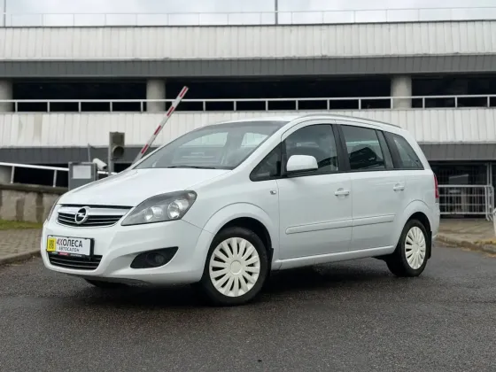 Продажа Opel Zafira B Рестайлинг, 2014г., Минск Минск