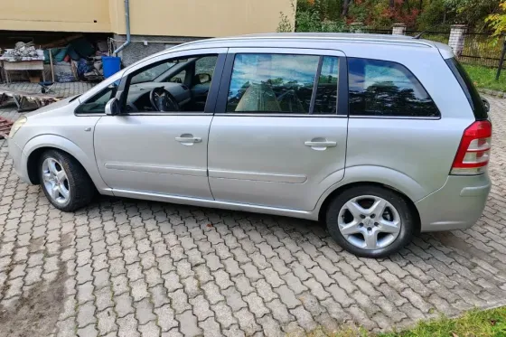 Opel Zafira B 2009 один хозяин с завода в Германии,_ресталинг Гродно
