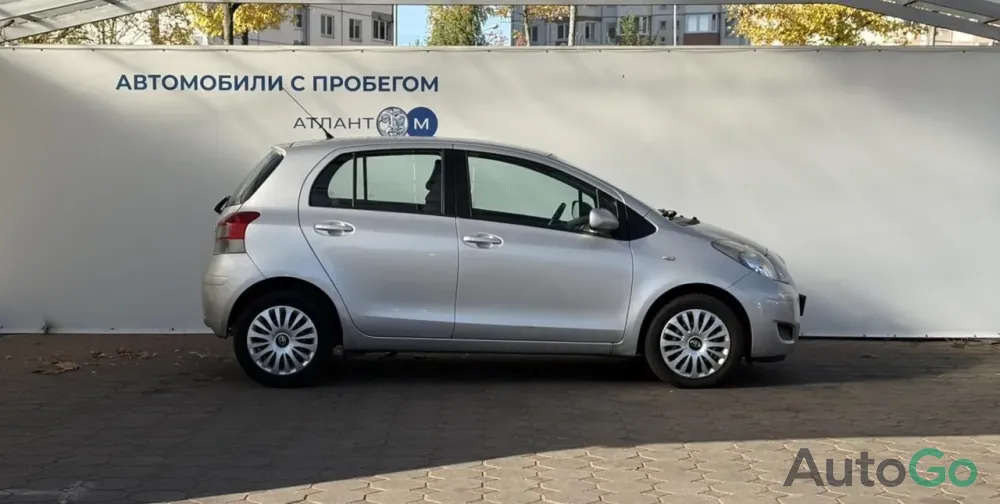  Yaris III (XP130)