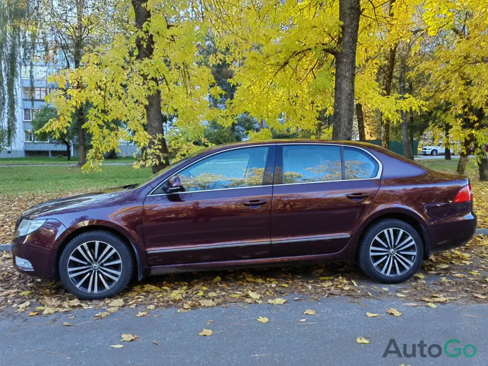 Хэтчбек Skoda Superb II (2010)
