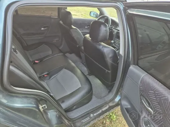Продажа Renault Laguna II, 2002 г., Столбцы Столбцы