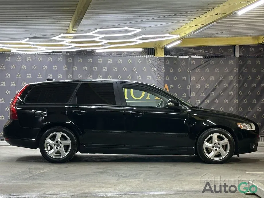 Продажа Volvo V50 I Рестайлинг, 2011 г., Брест Брест - изображение 6
