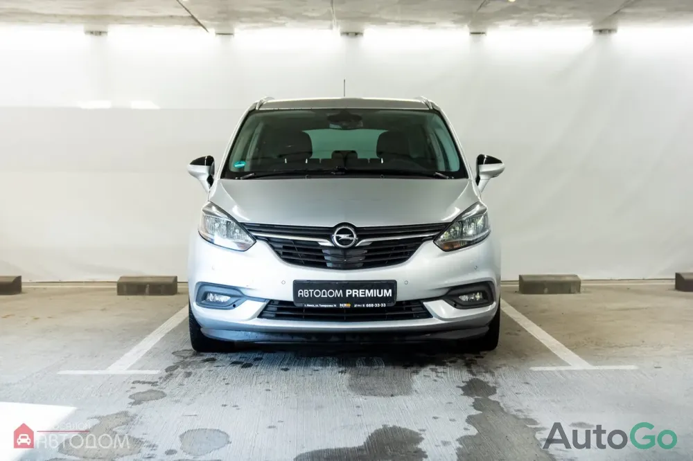  Zafira Tourer C Рестайлинг