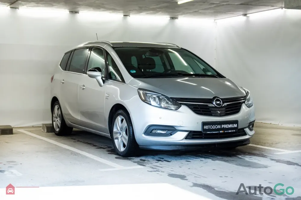  Zafira Tourer C Рестайлинг