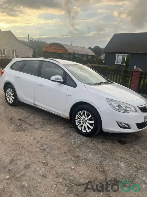  Astra J