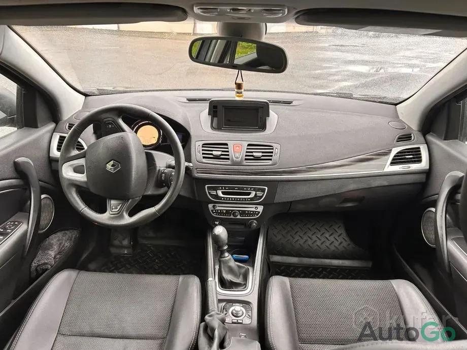 Продажа Renault Megane III, 2010 г., Глубокое Глубокое - изображение 11