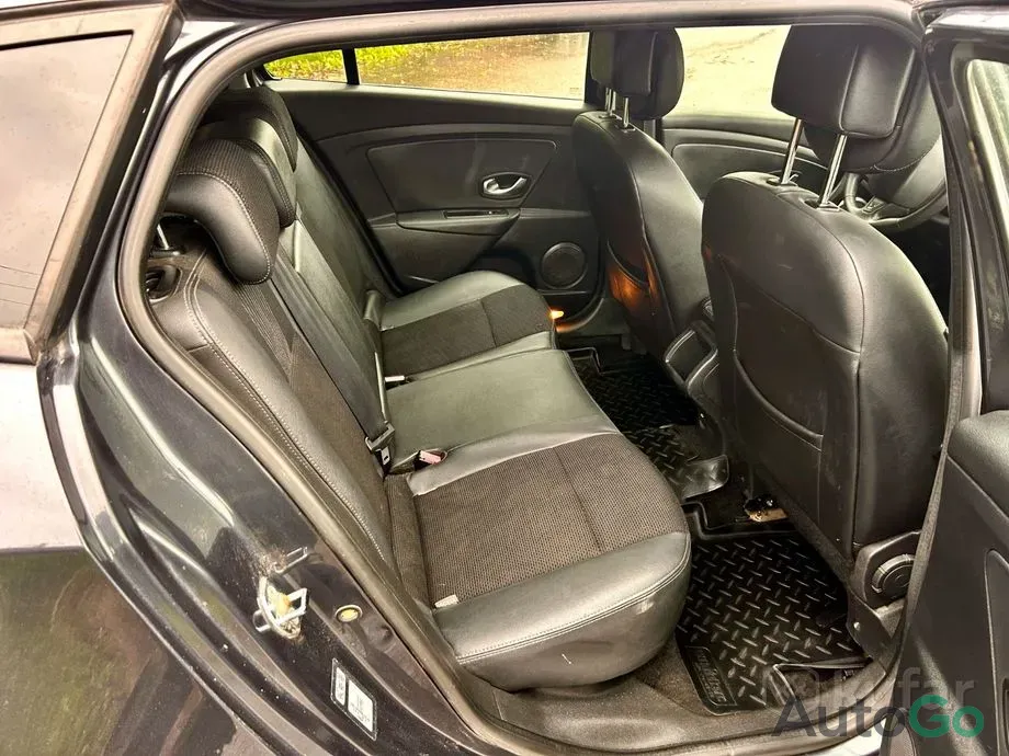 Продажа Renault Megane III, 2010 г., Глубокое Глубокое - изображение 12